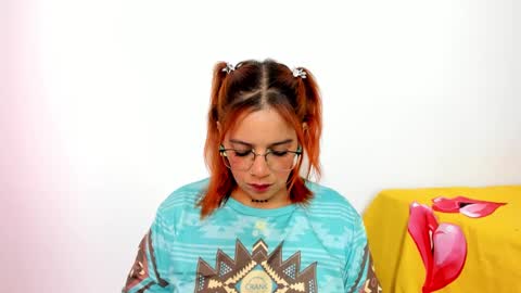 sofiaortizx online show from 1, 2, 2025