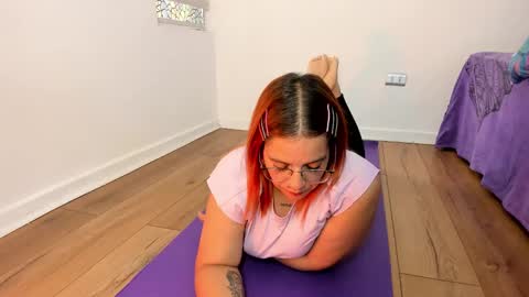 sofiaortizx online show from 25, 2, 2025