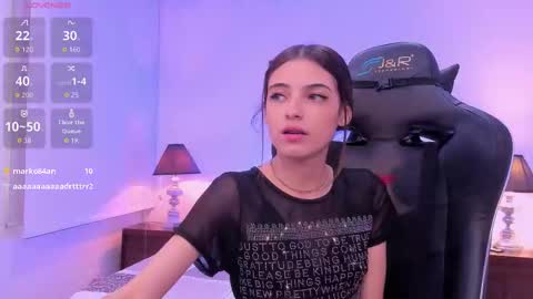 Sofia  Help me reach 5K followers  online show from 19, 1, 2026