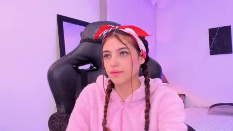 Sofia  Help me reach 5K followers  online show from 4, 2, 2026