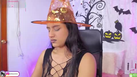Snapshot of sofiaxmiller chatting on 31, 10, 2025 Danna Sofia online show from 31, 10, 2025