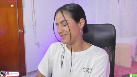 Danna Sofia online show from 25, 11, 2025