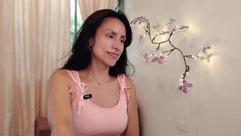 Sofi Bella online show from 7, 4, 2026