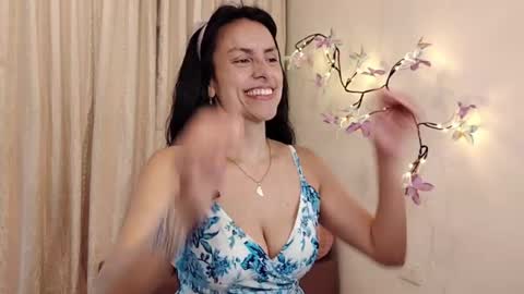 Sofi Bella online show from 29, 4, 2026