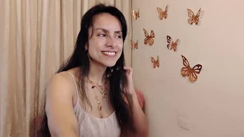 Sofi Bella online show from 7, 6, 2026