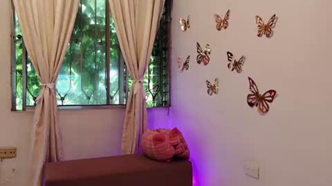 Sofi Bella online show from 16, 6, 2026
