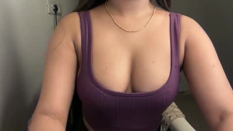 Snapshot of sofie_diva chatting on 22, 4, 2026 divya online show from 22, 4, 2026