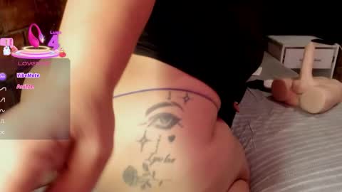 Snapshot of sofie_storm chatting on 28, 11, 2025 Vicky online show from 28, 11, 2025