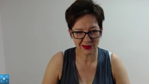 Snapshot of sofie_velvet chatting on 5, 10, 2025 Sofie Velvet online show from 5, 10, 2025