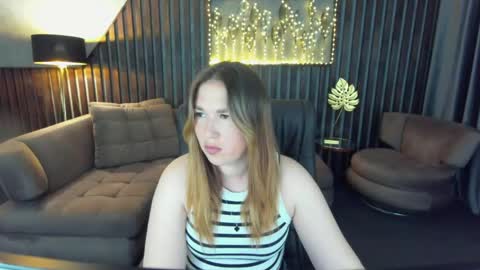 sofii_darling online show from 10, 5, 2026