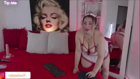 Snapshot of sofiibell_ chatting on 11, 10, 2025 Sofiibell online show from 11, 10, 2025