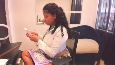 sofiifox online show from 17, 2, 2026