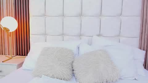 Sofi Malkova online show from 4, 3, 2026