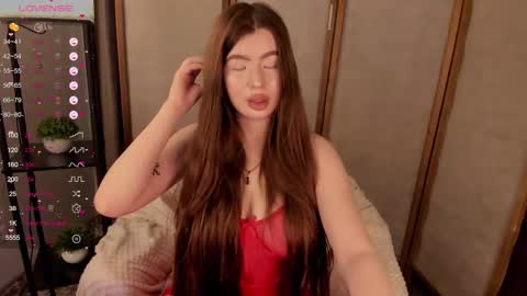 Snapshot of sofiyamil chatting on 8, 11, 2025 sofiyamil online show from 8, 11, 2025