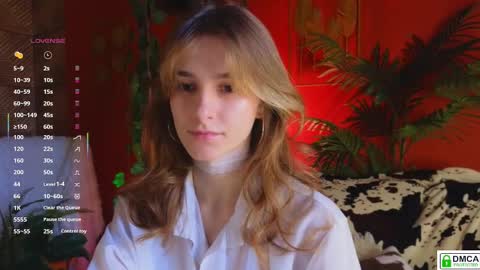 Snapshot of soft_animal chatting on 4, 10, 2025 E online show from 4, 10, 2025