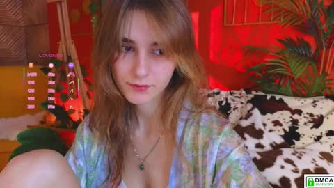 Snapshot of soft_animal chatting on 11, 10, 2025 E online show from 11, 10, 2025