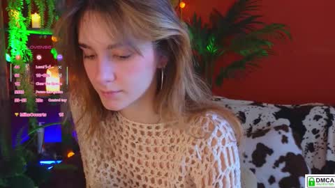 Snapshot of soft_animal chatting on 15, 10, 2025 E online show from 15, 10, 2025