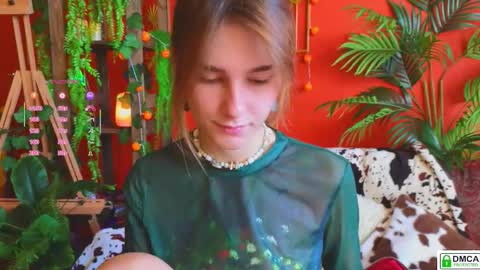 Snapshot of soft_animal chatting on 18, 10, 2025 E online show from 18, 10, 2025