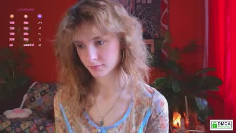 Snapshot of soft_animal chatting on 25, 3, 2026 E online show from 25, 3, 2026