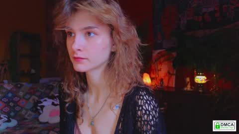 Snapshot of soft_animal chatting on 7, 4, 2026 E online show from 7, 4, 2026