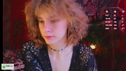 Snapshot of soft_animal chatting on 18, 4, 2026 E online show from 18, 4, 2026