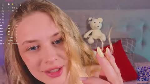 Snapshot of soft_babe chatting on 22, 5, 2026 Milisa online show from 22, 5, 2026