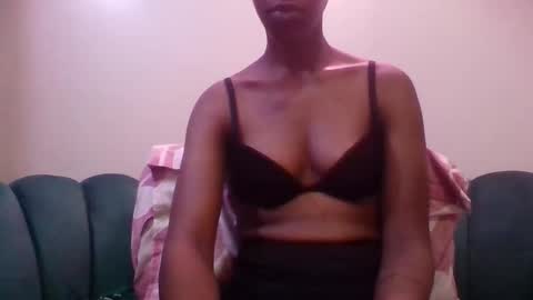 Snapshot of soft_trouble chatting on 19, 10, 2025 Angel online show from 19, 10, 2025