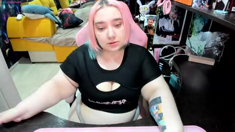 Snapshot of softie_sofy chatting on 17, 4, 2026 Sofie online show from 17, 4, 2026