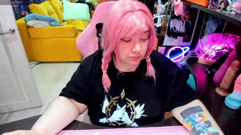 Snapshot of softie_sofy chatting on 12, 5, 2026 Sofie online show from 12, 5, 2026