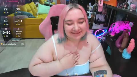 Snapshot of softie_sofy chatting on 15, 5, 2026 Sofie online show from 15, 5, 2026