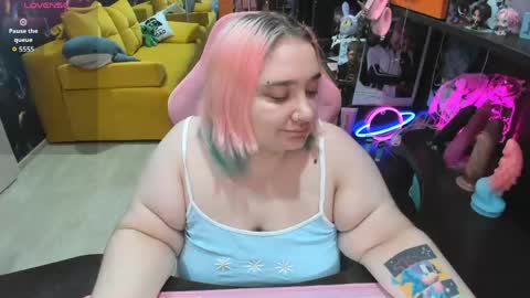 Snapshot of softie_sofy chatting on 26, 5, 2026 Sofie online show from 26, 5, 2026