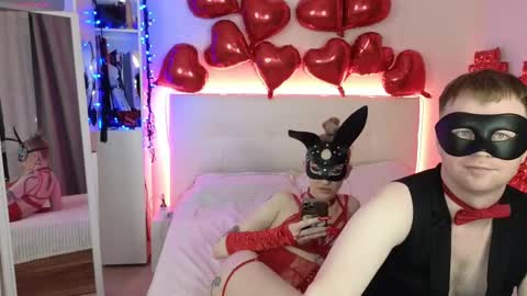 Snapshot of sofyandmike chatting on 16, 2, 2025 SOFYandMIKE online show from 16, 2, 2025