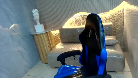 Snapshot of sol__r chatting on 5, 6, 2026 Sun online show from 5, 6, 2026