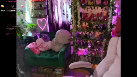 Snapshot of solesticia chatting on 28, 4, 2026 solesticia online show from 28, 4, 2026