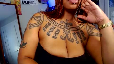 Snapshot of solifaye chatting on 10, 9, 2025 Soli online show from 10, 9, 2025