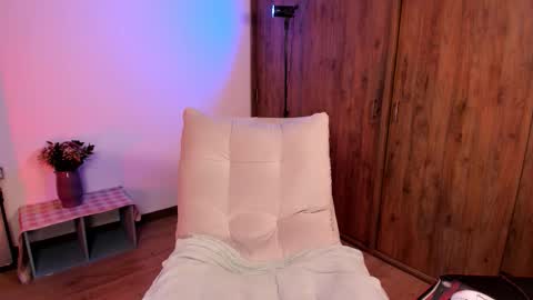 saraIG Solosara8 online show from 1, 3, 2026