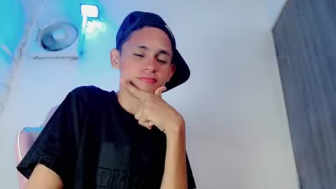 Snapshot of sombra_18 chatting on 20, 7, 2026 ESTEBAN online show from 20, 7, 2026