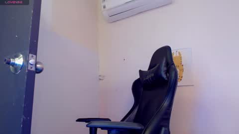 Snapshot of sombra_18 chatting on 2, 8, 2026 ESTEBAN online show from 2, 8, 2026