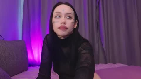 Snapshot of somniya chatting on 4, 12, 2025 somniya online show from 4, 12, 2025