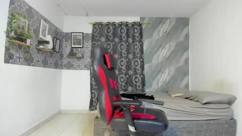 son_hades online show from 11, 4, 2026