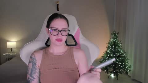 Snapshot of sonia_moon_ chatting on 11, 12, 2024 sonia_moon_ online show from 11, 12, 2024