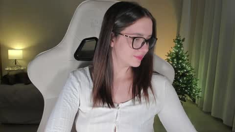 Snapshot of sonia_moon_ chatting on 21, 12, 2024 sonia_moon_ online show from 21, 12, 2024