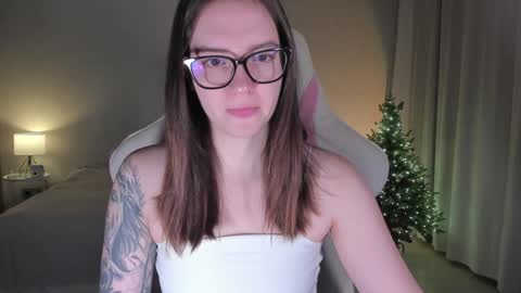 Snapshot of sonia_moon_ chatting on 23, 12, 2024 sonia_moon_ online show from 23, 12, 2024