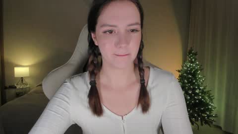 Snapshot of sonia_moon_ chatting on 31, 12, 2024 sonia_moon_ online show from 31, 12, 2024