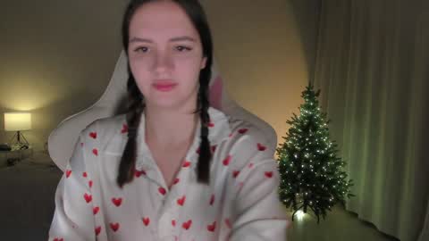 Snapshot of sonia_moon_ chatting on 6, 1, 2025 sonia_moon_ online show from 6, 1, 2025
