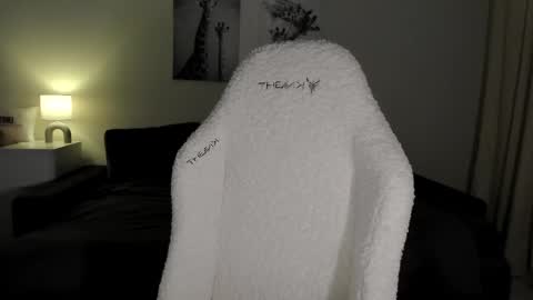 Snapshot of sonia_moon_ chatting on 12, 3, 2025 sonia_moon_ online show from 12, 3, 2025