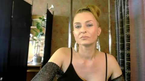 Snapshot of soniadance chatting on 3, 4, 2026 Sonia online show from 3, 4, 2026