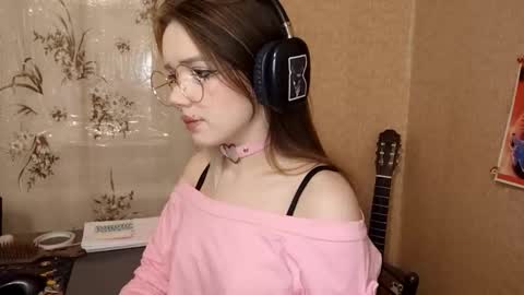 Mila online show from 28, 2, 2026