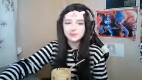 Snapshot of sonwosick chatting on 7, 4, 2026 Mila online show from 7, 4, 2026