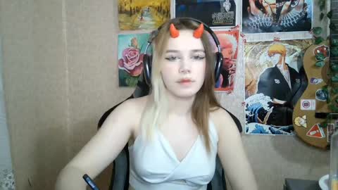 Snapshot of sonwosick chatting on 18, 4, 2026 Mila online show from 18, 4, 2026